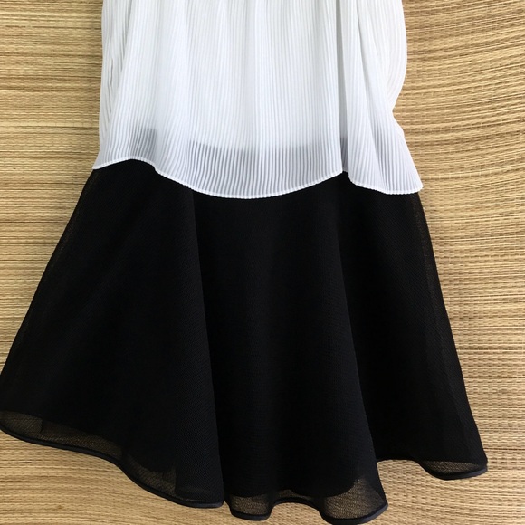 SANDRO Made In Portugal Two Tiered Color-block White/Black Yellow Plisse Dress 2 - Picture 7 of 11